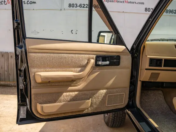 Black Jeep Cherokee door interior