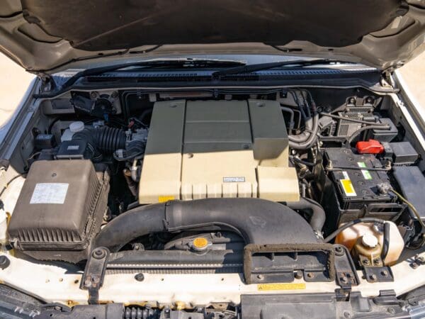 2000 Mitsubishi Pajero Exceed 4x4 - Image 14