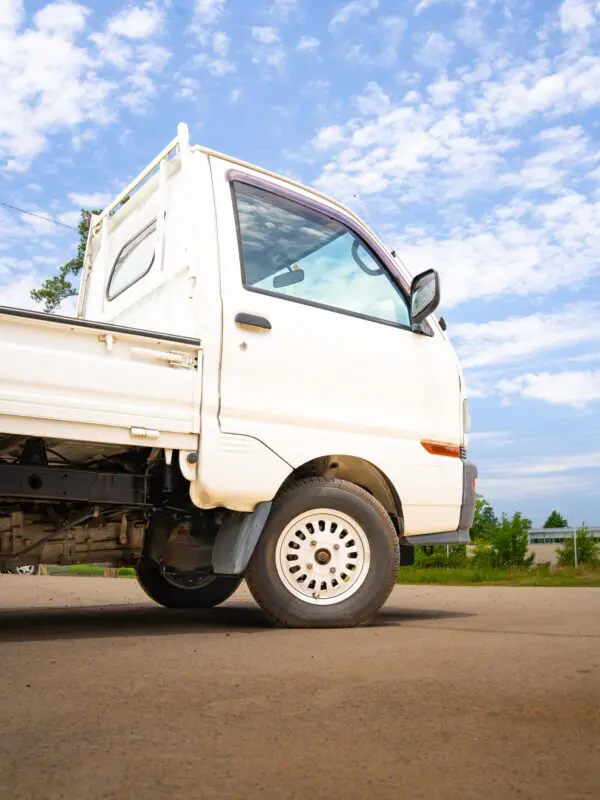 1998 Mitsubishi Minicab - Image 15
