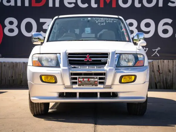 2000 Mitsubishi Pajero Exceed 4x4 - Image 2