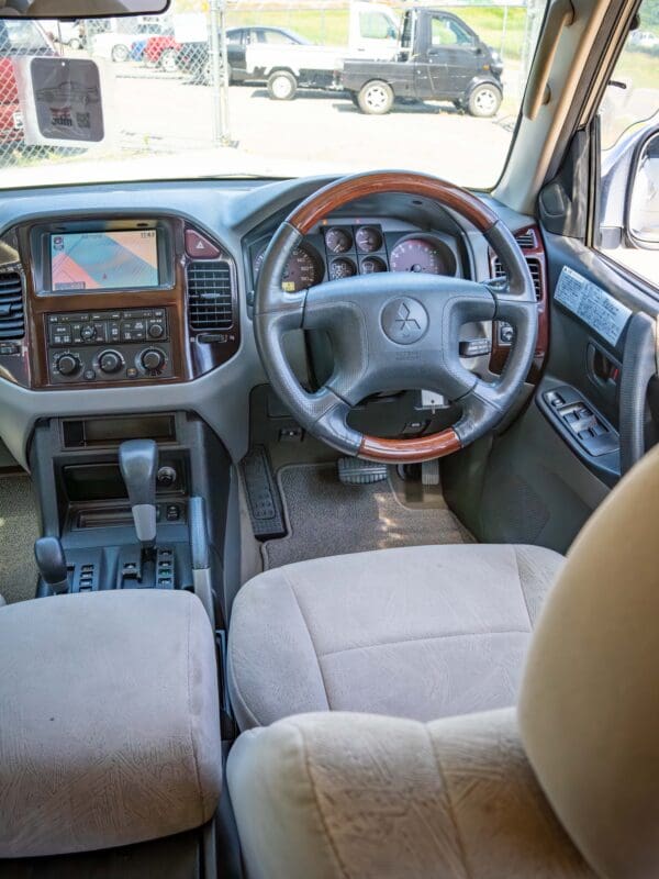 2000 Mitsubishi Pajero Exceed 4x4 - Image 20