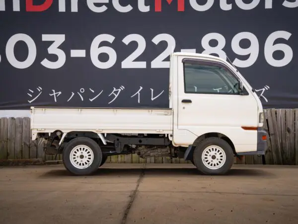 1998 Mitsubishi Minicab - Image 5