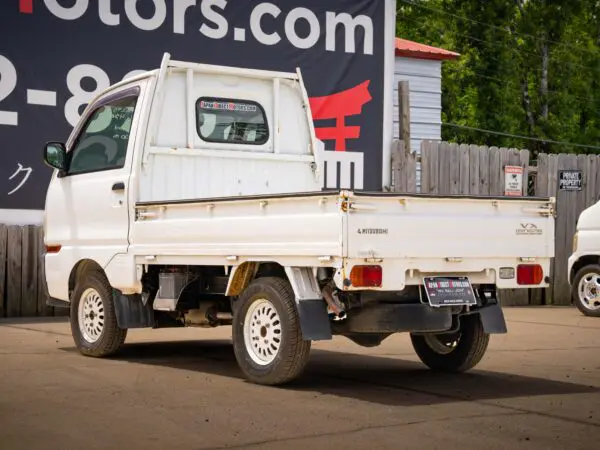 1998 Mitsubishi Minicab - Image 8