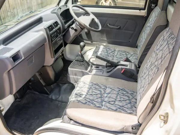 1998 Mitsubishi Minicab - Image 11